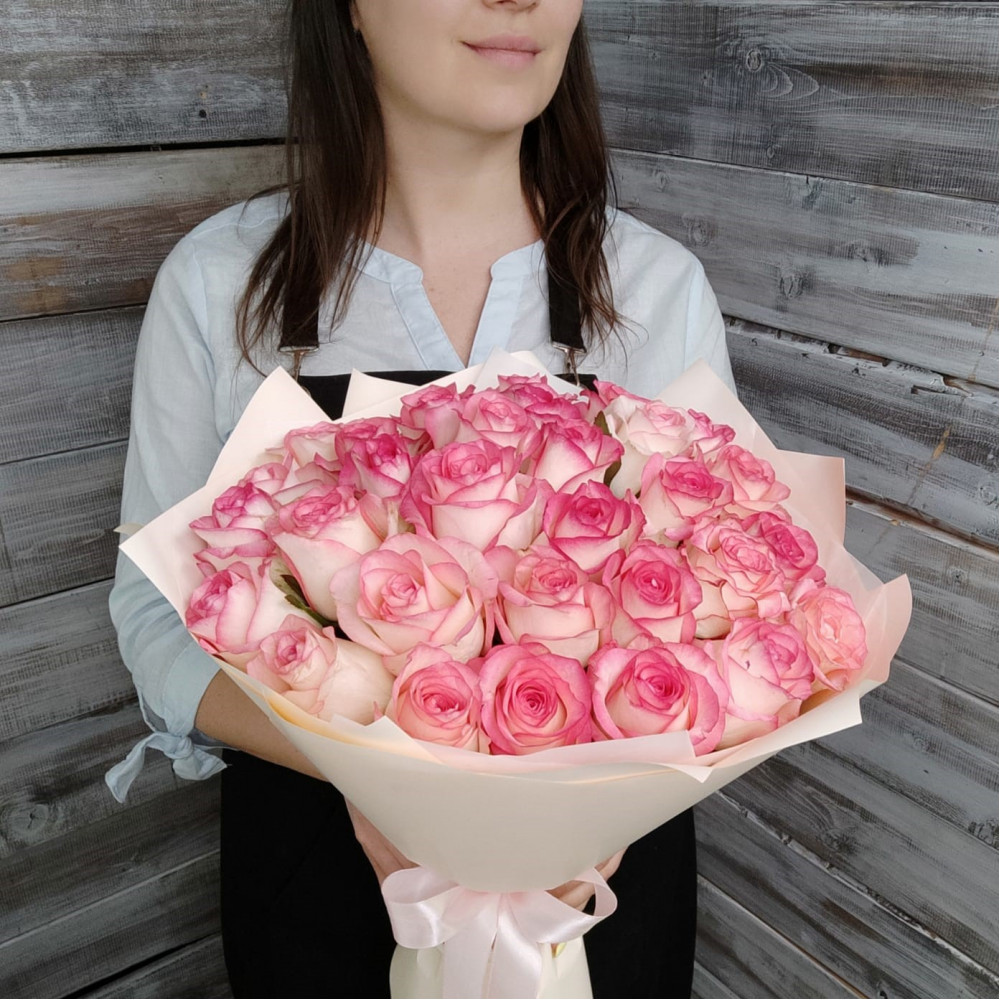 Букет из роз - цветы с доставкой Ялта