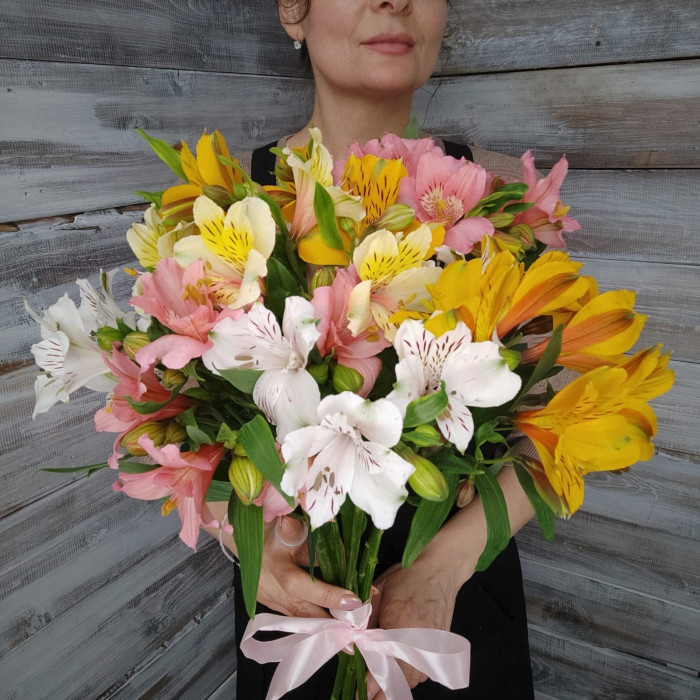 Милая альстромерия - купить цветы с доставкой 